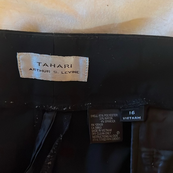 TAHARI black full leg dress pants nice and long! - Picture 3 of 5